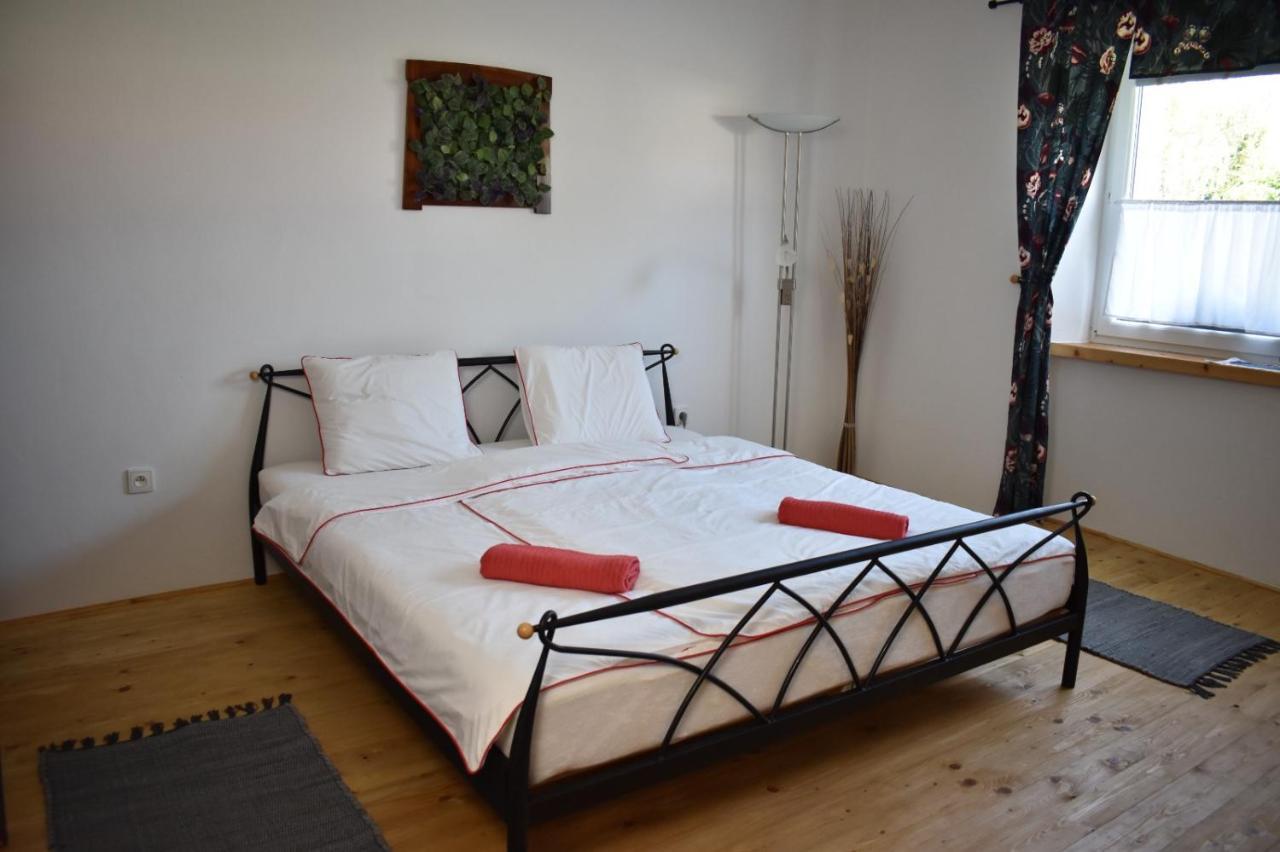 Apartman Na Petce 兹诺伊莫 外观 照片